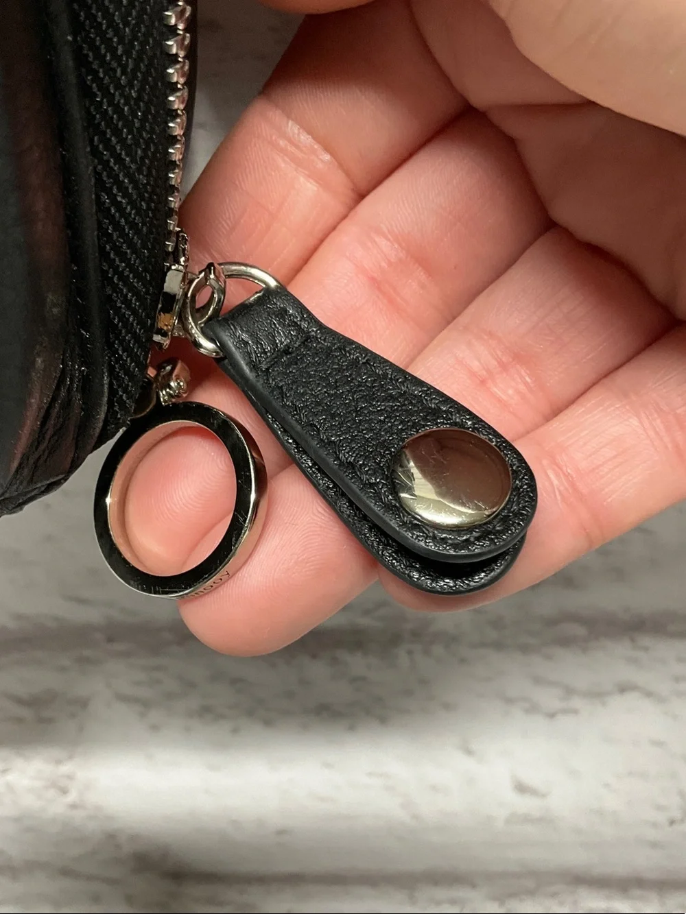 Minooy Black Leather Messenger Crossbody for Men